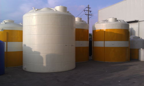鹽酸儲(chǔ)罐安全須知與污水處理儲(chǔ)罐選型指南